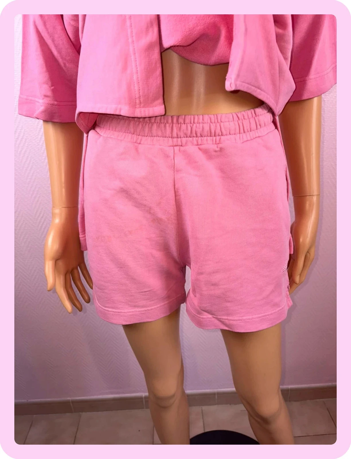 Conjunto de 3 piezas con pantalones cortos, camiseta y sudadera thecoutureclub – photo 3